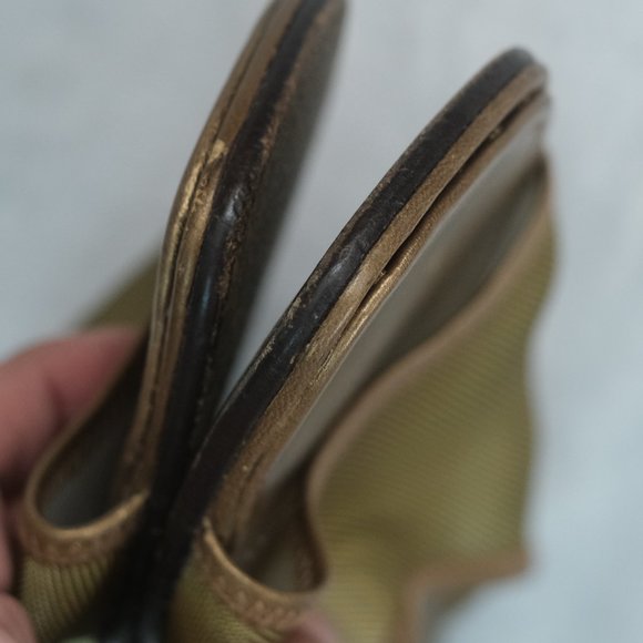 Donald J. Pliner Shoes 😲 - Picture 5 of 11